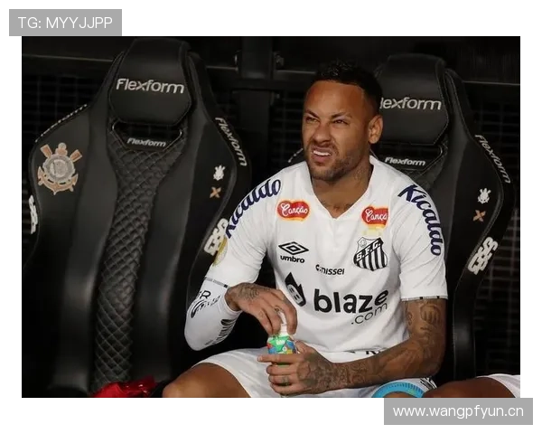 内马尔在巴黎的领导权争议解析：核心地位为何始终存疑