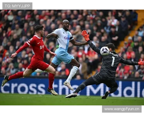 利物浦防线漏洞持续暴露，进攻强势难掩防守隐患