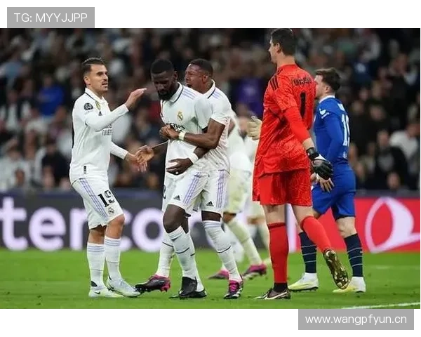 皇马控制力下降，中场调度与防线协同问题逐步显现